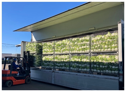 収穫物の出荷作業をフォークリフトで効率アップ